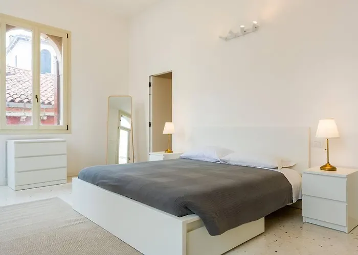 San Felice Elegant By Sarlux Appartement *